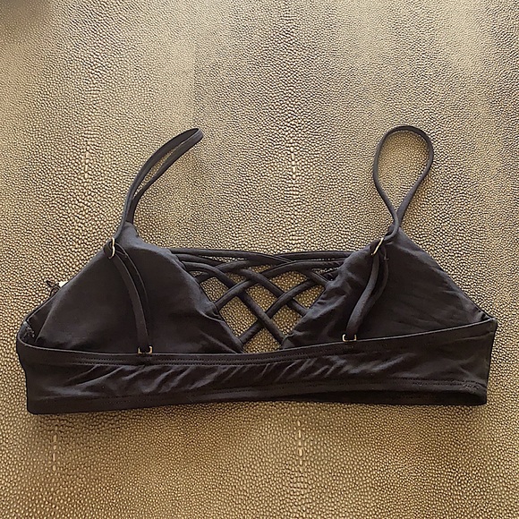 L Space Black Bikini Top Size Small - Picture 4 of 5